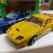 Модель BMW Z3 M + Ferrari 550 Maranello желтая 1:43, металл, Bburago