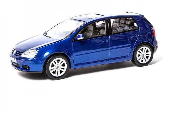 Volkswagen Golf V коллекционная модель автомобиля 1:18 