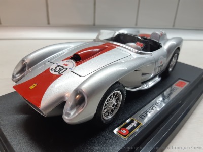 Ferrari 250 Testa Rossa Bburago 1/24 коллекционная модель гоночного автомобиля